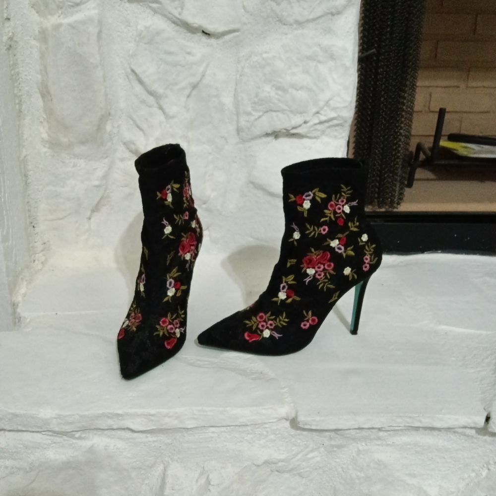 Betsey Johnson ankle boots
